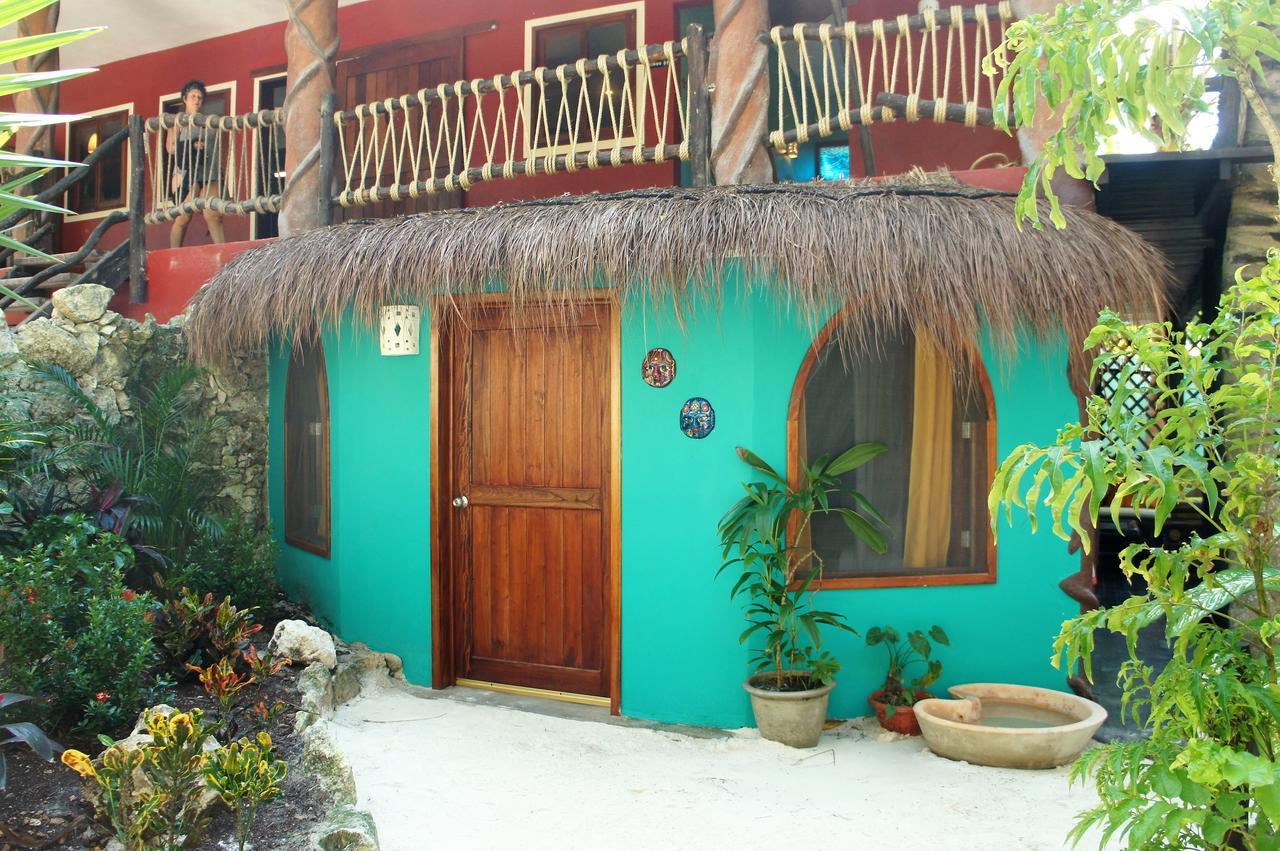 Cabanas La Luna Hotel Tulum Pueblo Buitenkant foto
